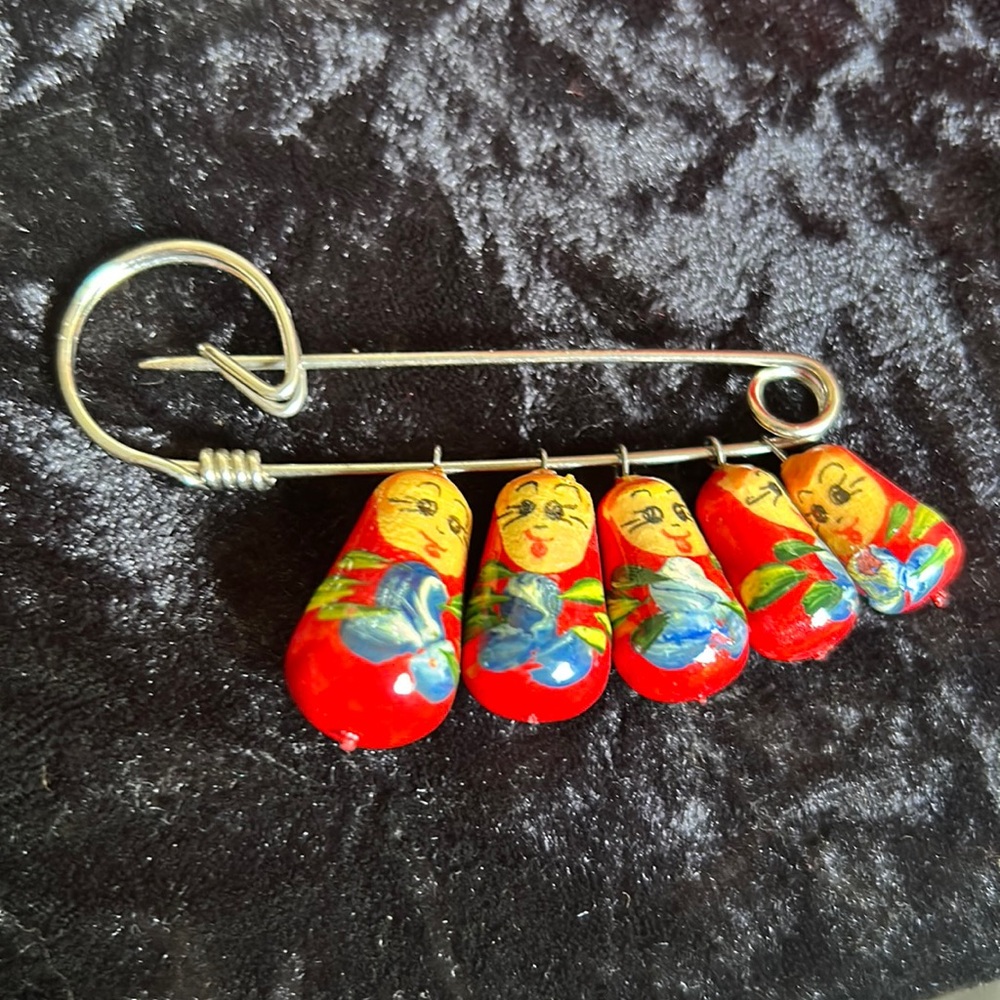 Vintage Hand-Painted Wooden Russian Nesting Dolls Kilt Pin Brooch
